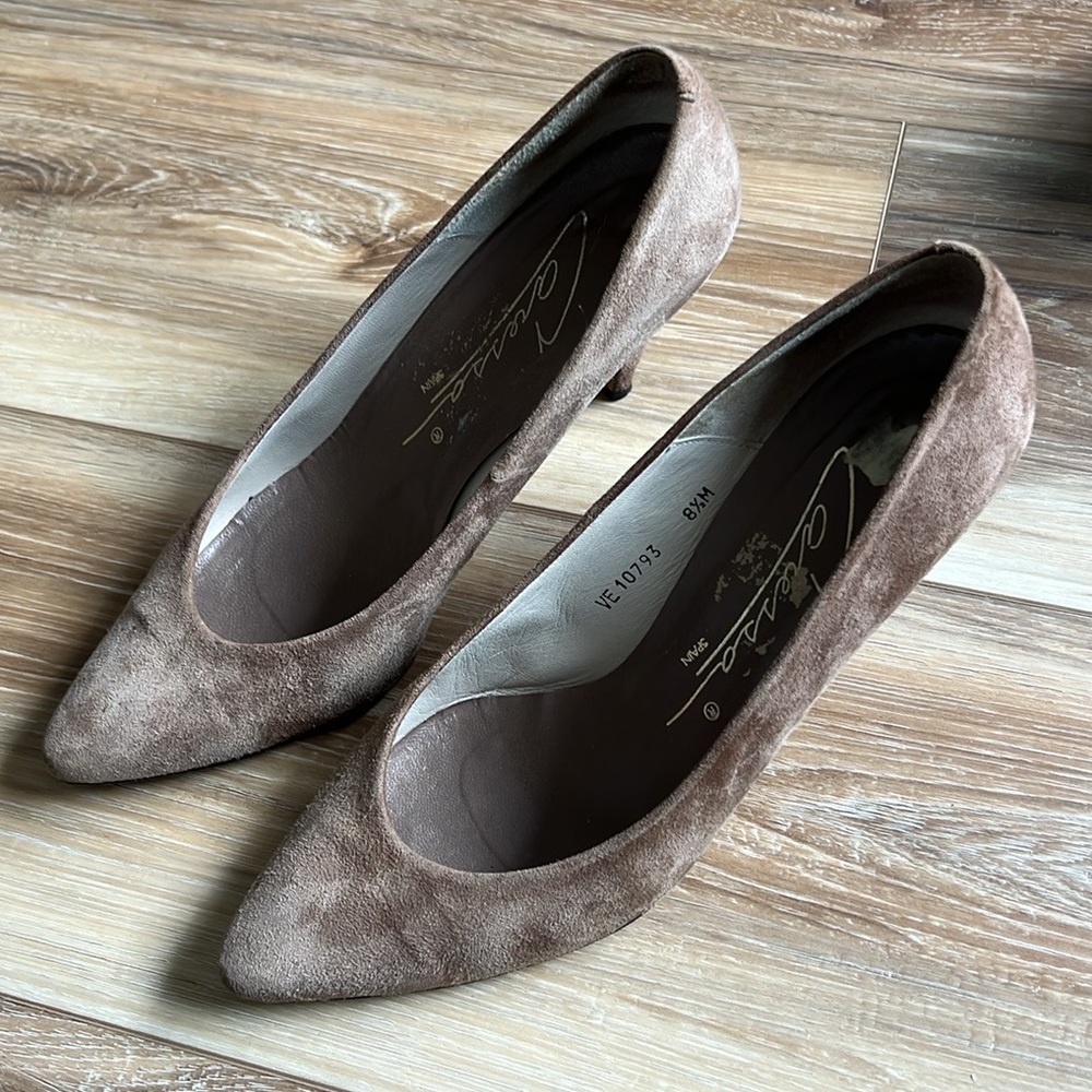 Caressa Suede Heels Pumps Shoes Size 8.5